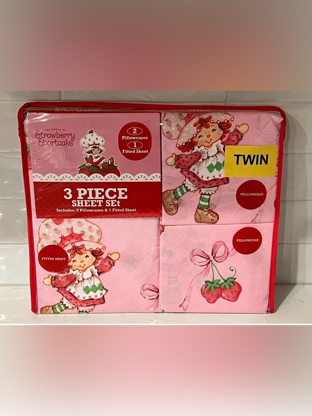 STRAWBERRY SHORTCAKE Twin Fitted Sheet Set 3 Piece 2 Pillowcases Pink Red HTF